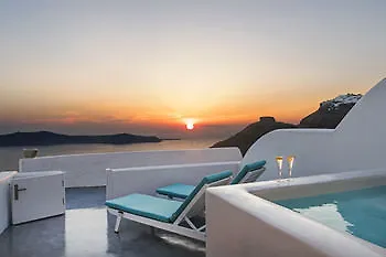 Aura Hotel 3*