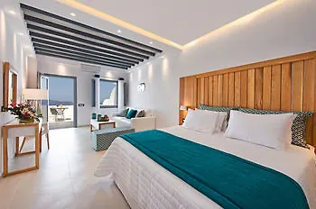 Aura Hotel 3*