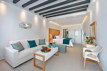 Hotel Aura 3*